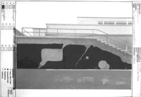 Brno, Tugendhat House, 1928-1930, Ludwig Mies van der Rohe. Map of the southern wall of the staircase. The historical fabric of the rendering of the facade (symbolized in red) is still preserved in substantial parts. Photo HAWK, Anneli Ellesat 2004.
