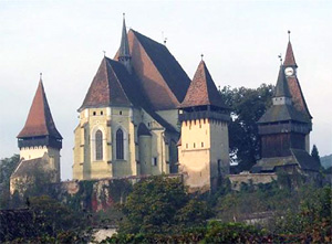 Die Kirchenburg Birthälm aus Nordosten